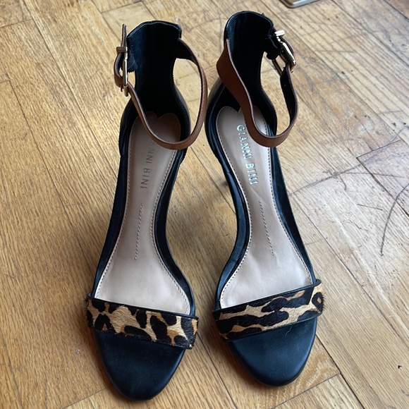 *NWOB* Gianni Bini / Maye Leopard Ankle Strap Dress Sandals / 7M - Picture 2 of 8